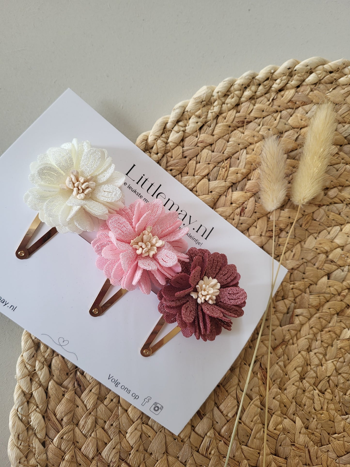 Handgemaakte haarspeldjes met bloemen voor jouw meid.