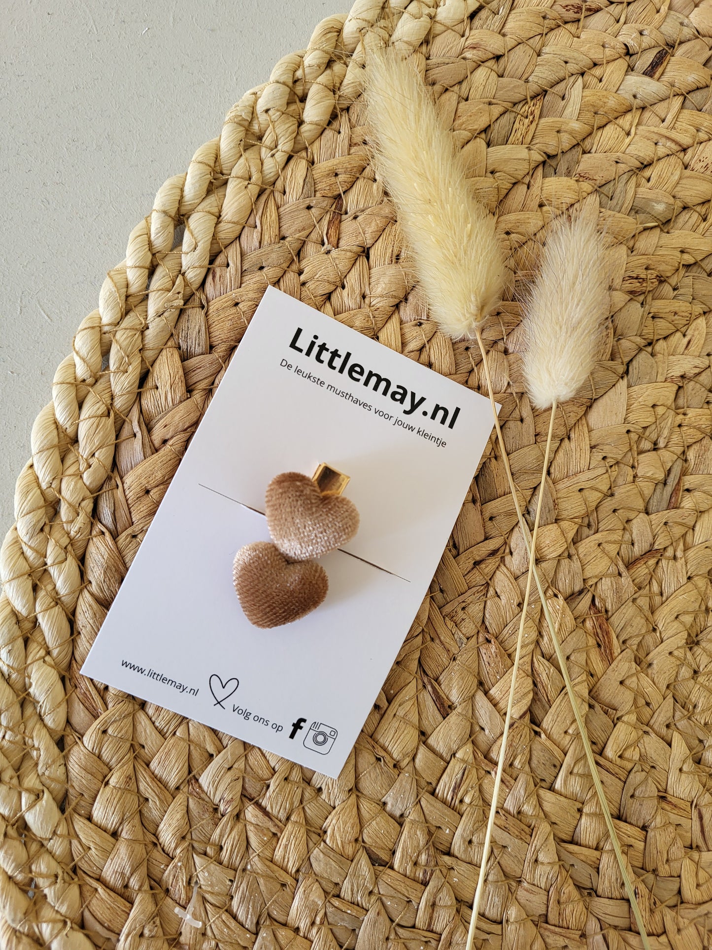 Handgemaakte haarspeldjes met hartjes voor jouw meid.