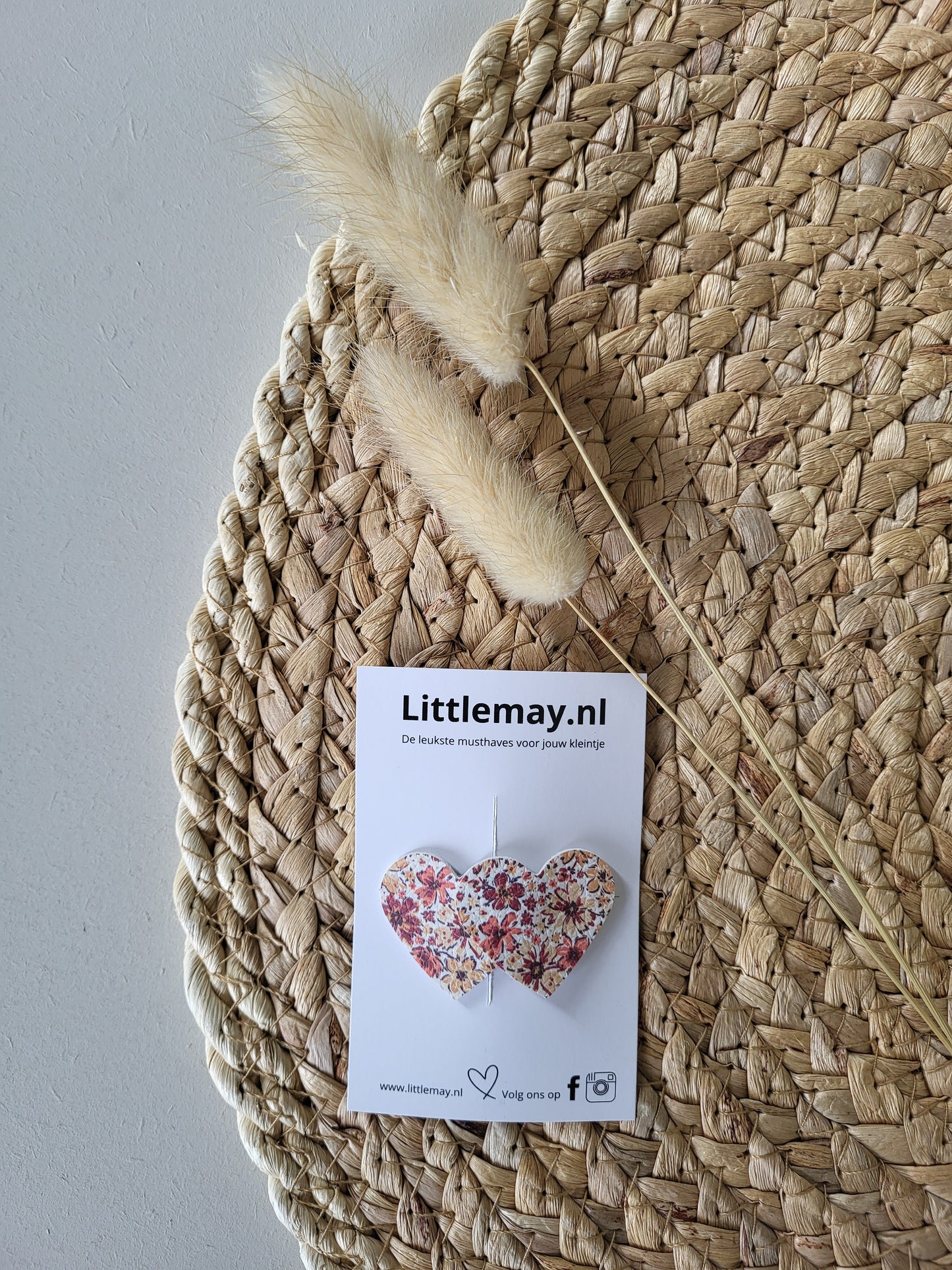 https://littlemay.nl/products/handgemaakte-haarspeldjes-hartjes-5