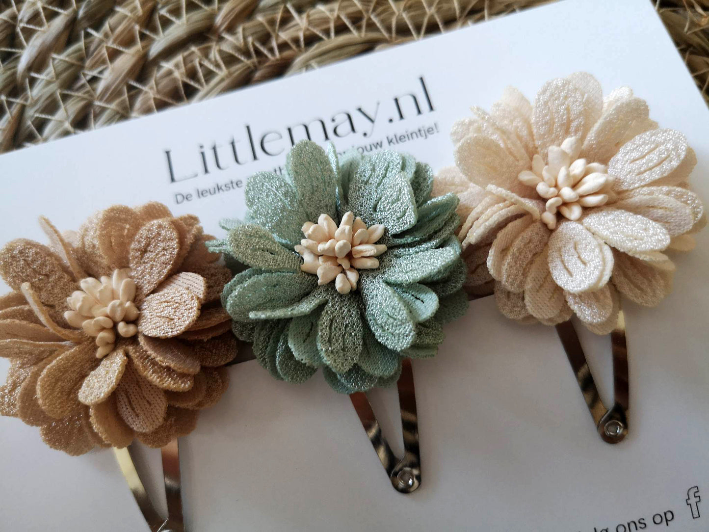 Handgemaakte haarspeldjes met bloemen voor jouw meid.