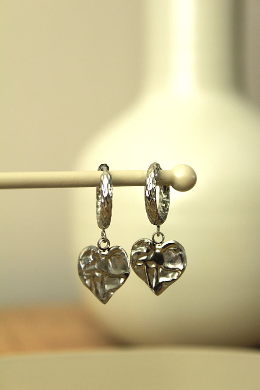 Stainless steel oorringen met bedel | Bold heart