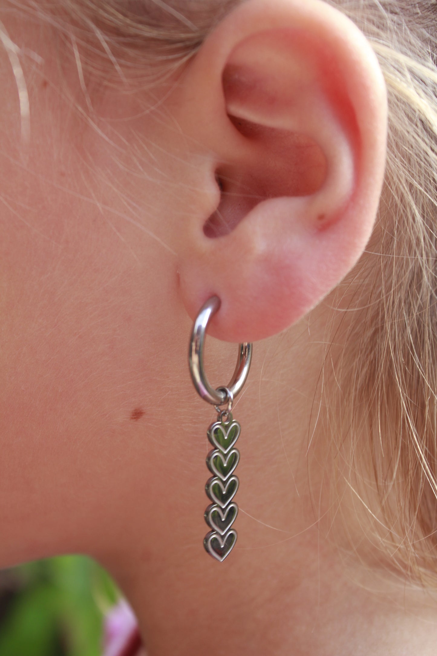Zilveren oorringen met hartjes - Stainless steel | Littlemay.nl