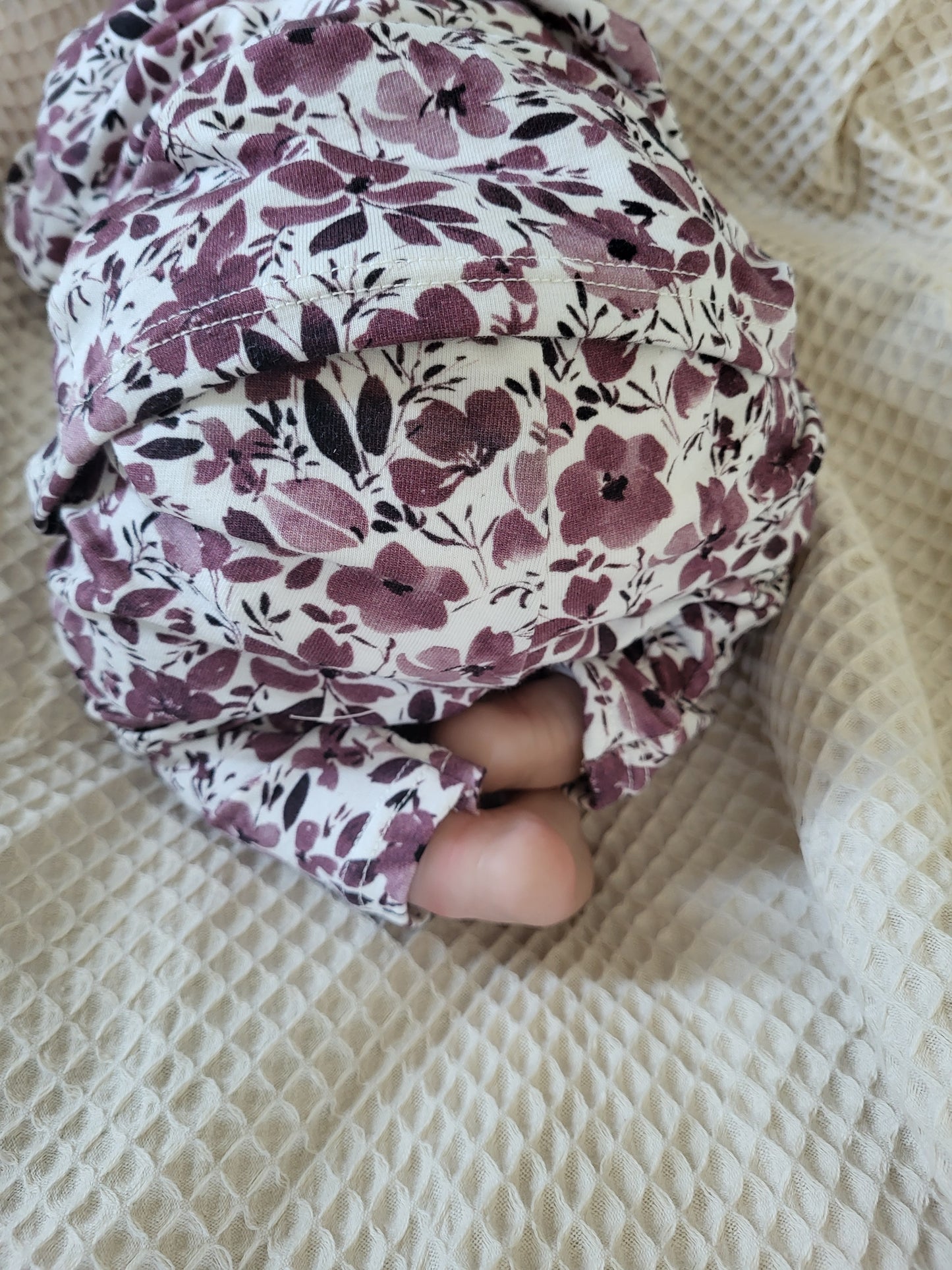 Littlemay.nl | Handgemaakte baby legging | Purple Blossom