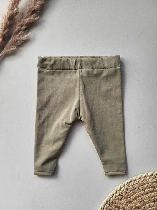 Ontdek de liefste babylegging van Littlemay.nl | Babylegging Olive green