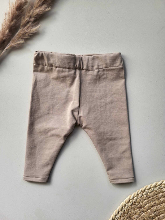 Ontdek de liefste babylegging van Littlemay.nl | Babylegging Donker beige