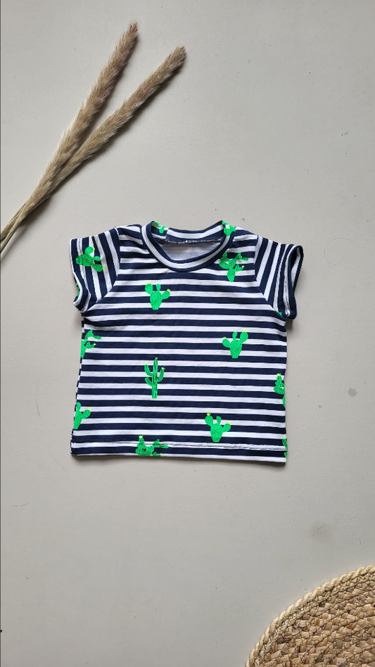 Gestreept babyshirt met fel gekleurde cactussen voor baby's. Handgemaakt bij Littlemay.nl