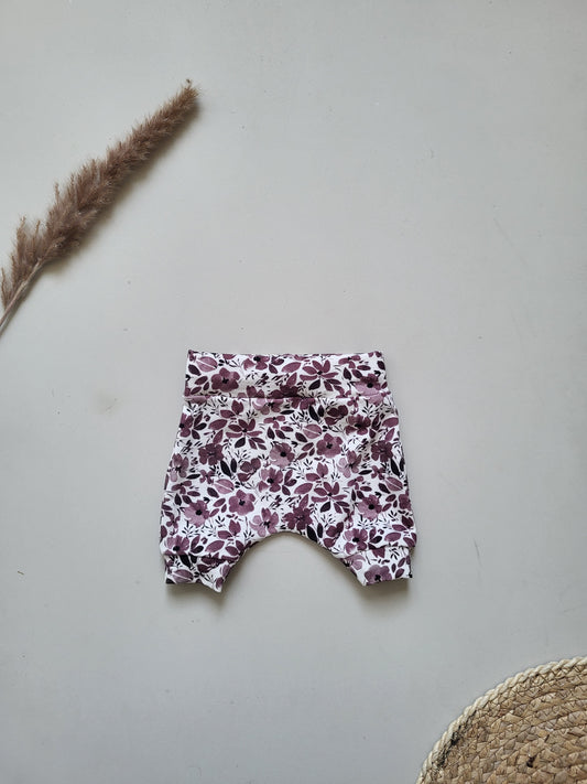 Littlemay.nl | Handgemaakte baby short | Purple blossom