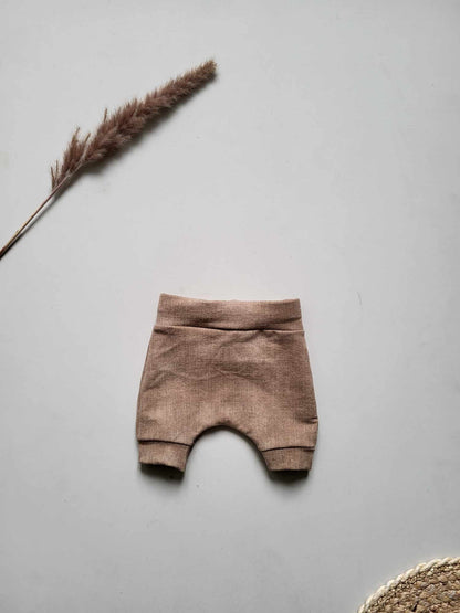 Korte broek jeanslook lichtbruin voor baby's | Maat 56 - 68 bij Littlemay.nl