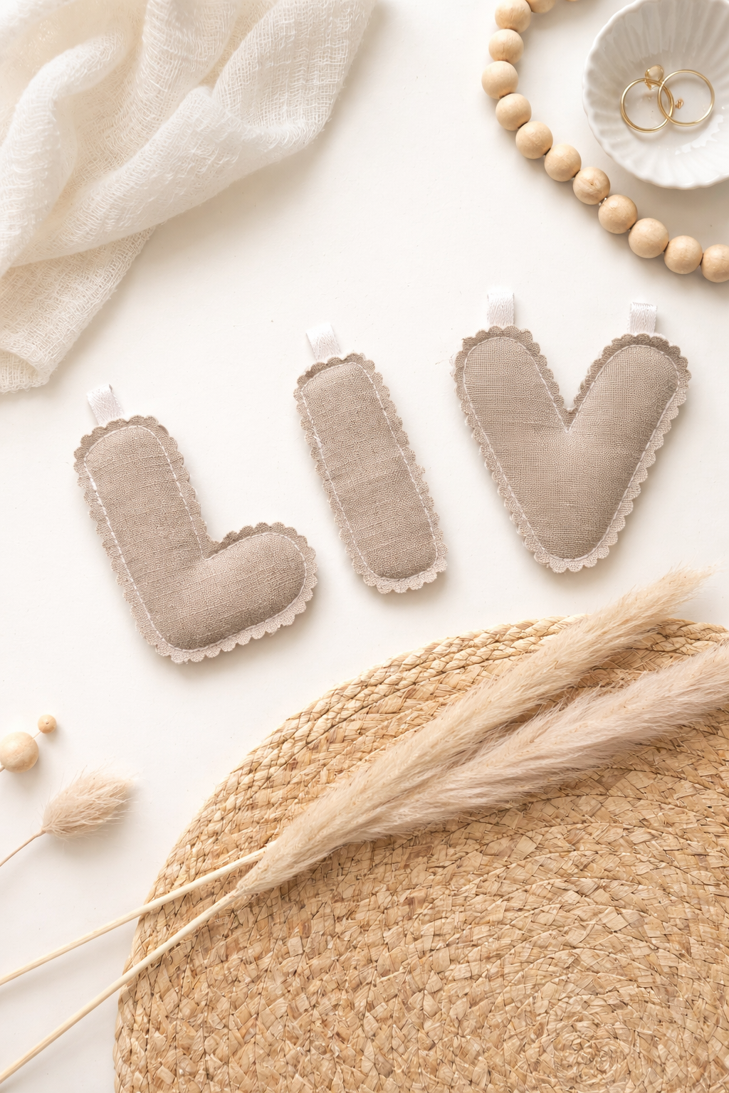 Littlemay.nl | Stoffen naamslinger  Donker Beige
