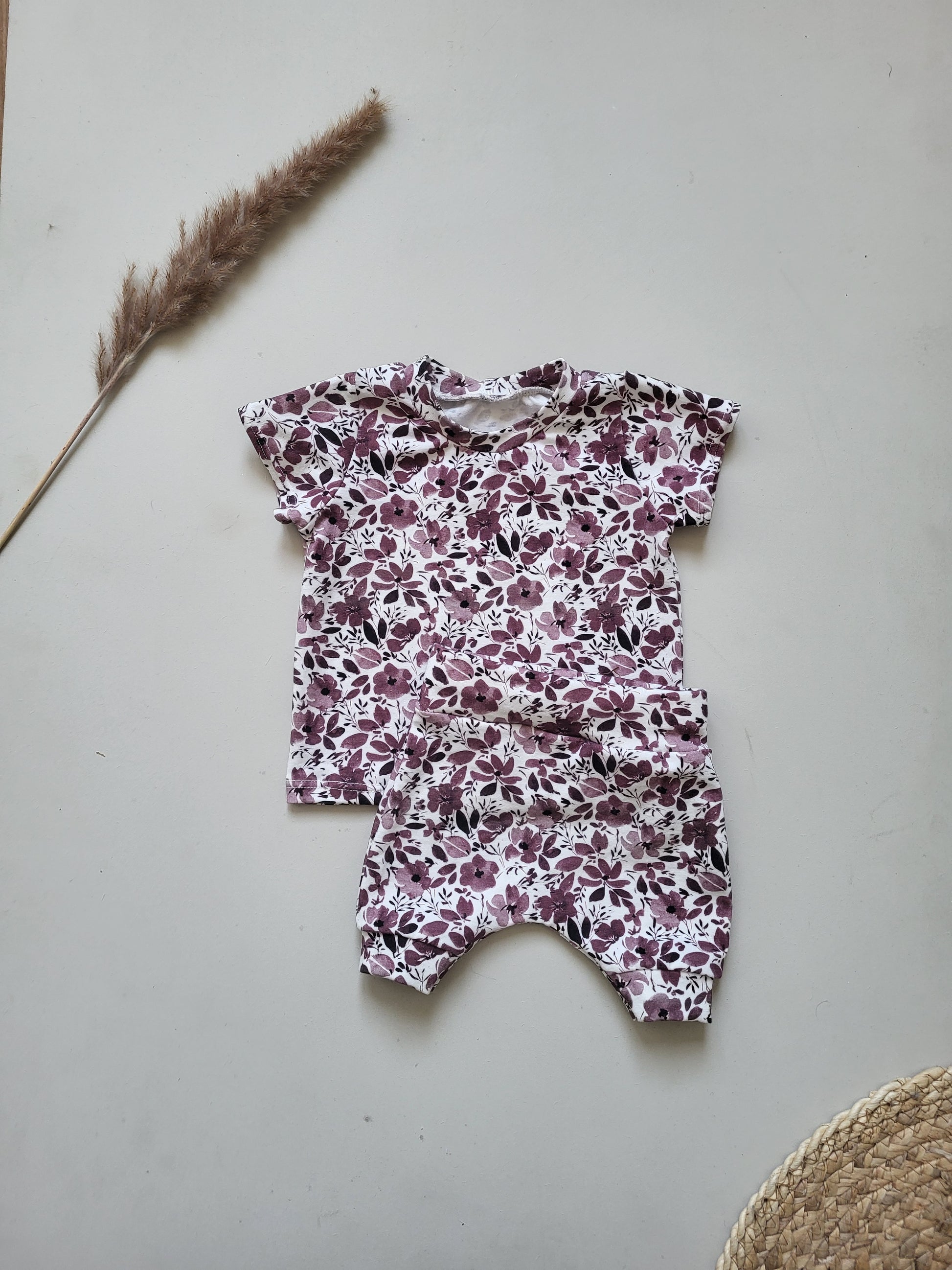 Littlemay.nl | Handgemaakte baby short | Purple blossom