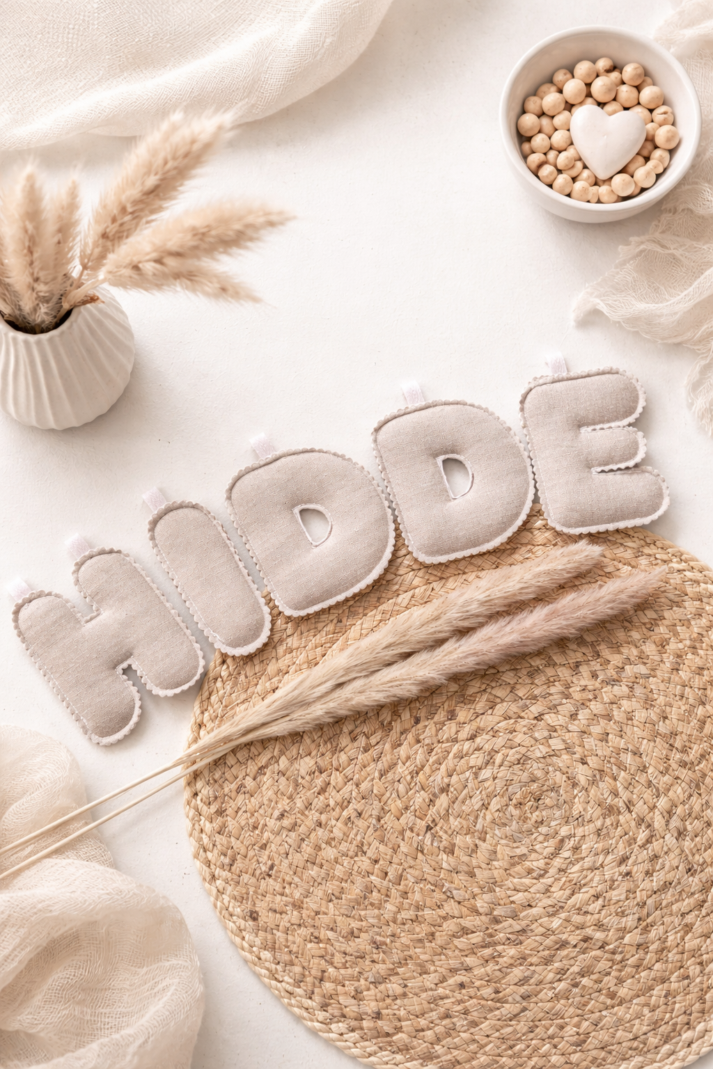 Littlemay.nl | Stoffen naamslinger  Donker Beige