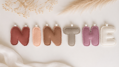 Littlemay.nl | Stoffen naamslinger - Sandwashed Cognac